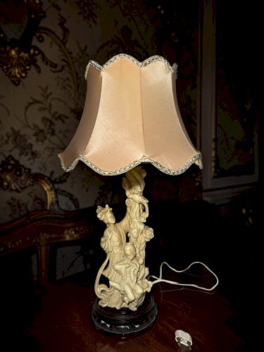 Lampe de table vintage chinoiserie – Figurines asiatiques en résine effet ivoire 