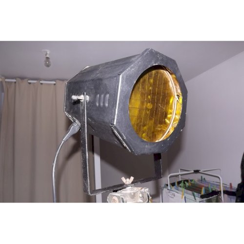 Lampe Design Industriel Spot de Cinema sur trépied chéne de LArmée