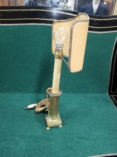 LAMPE EN BRONZE COLONNE
