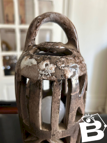 Lampe en céramique ajourée