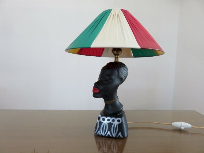 LAMPE EN CERAMIQUE NOIR MAT  FEMME AFRICAINE  ANNEES 50 60 VINTAGE 