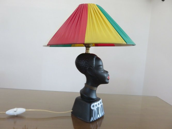 LAMPE EN CERAMIQUE NOIR MAT  FEMME AFRICAINE  ANNEES 50 60 VINTAGE 