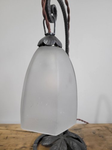 Lampe en fer forgé début XXe