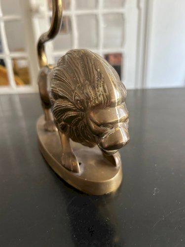 lampe en laiton vintage  Lion