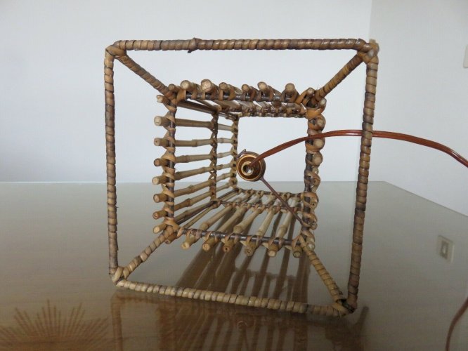 LAMPE EN ROTIN BAMBOU ANNEES 50 VINTAGE