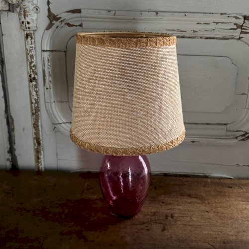 Lampe en verre fond violet XXe M3663