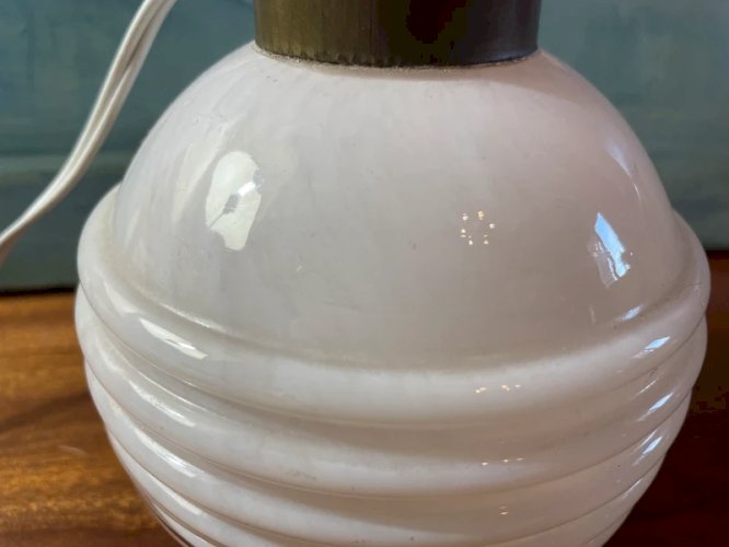 Lampe en verre rose 1930 art déco