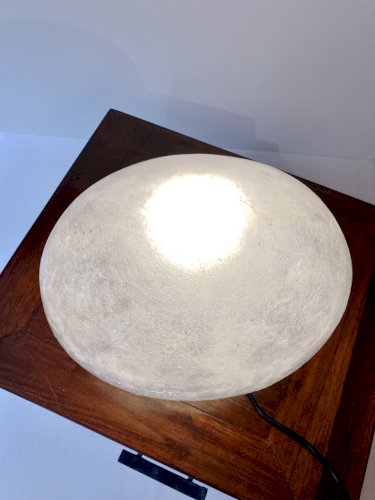 Lampe "galet" en résine