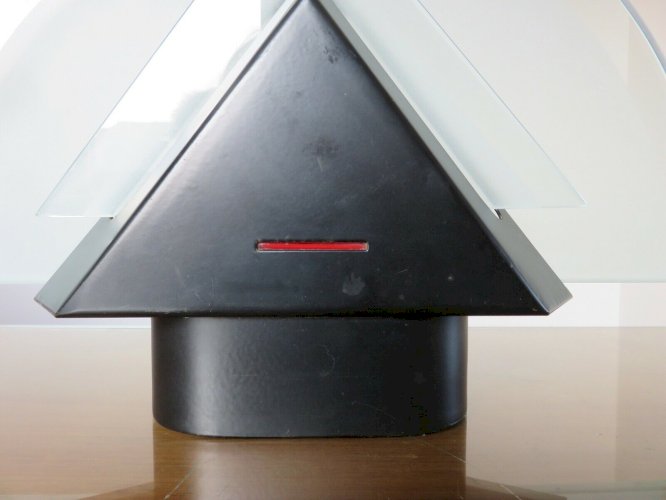 LAMPE GRAPHIQUE  DEMI LUNE  ANNEES 80 VINTAGE ERA MEMPHIS