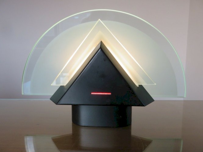 LAMPE GRAPHIQUE  DEMI LUNE  ANNEES 80 VINTAGE ERA MEMPHIS