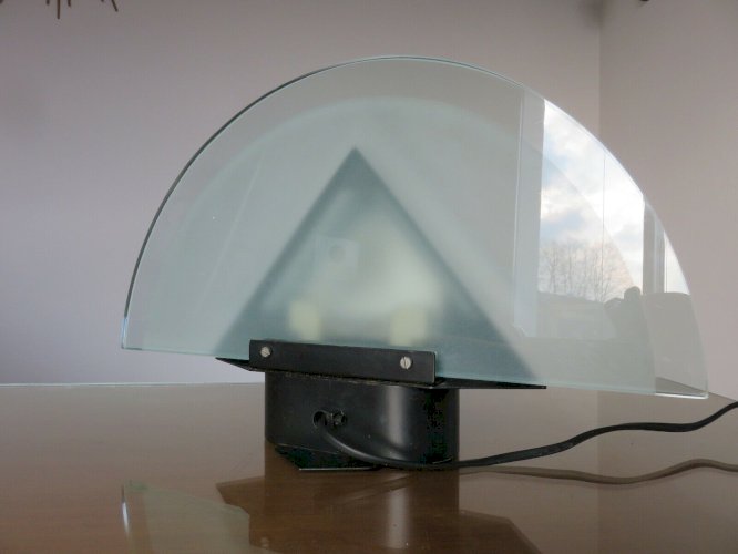 LAMPE GRAPHIQUE  DEMI LUNE  ANNEES 80 VINTAGE ERA MEMPHIS