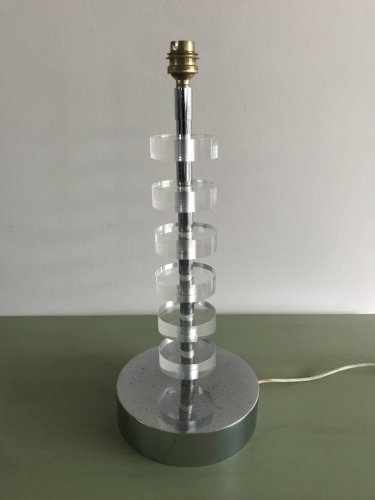 Lampe moderniste en plexiglas et chrome XXe