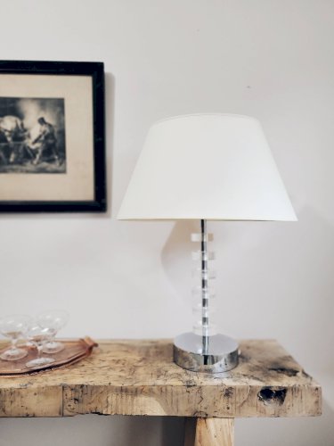 Lampe moderniste en plexiglas et chrome XXe