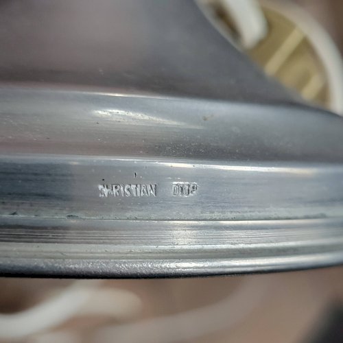 Lampe Œuf dAutruche signé Christian Dior