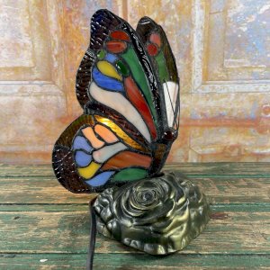 Lampe Papillon en Vitrail – Verre Coloré Soudé à l’Étain – Style Tiffany