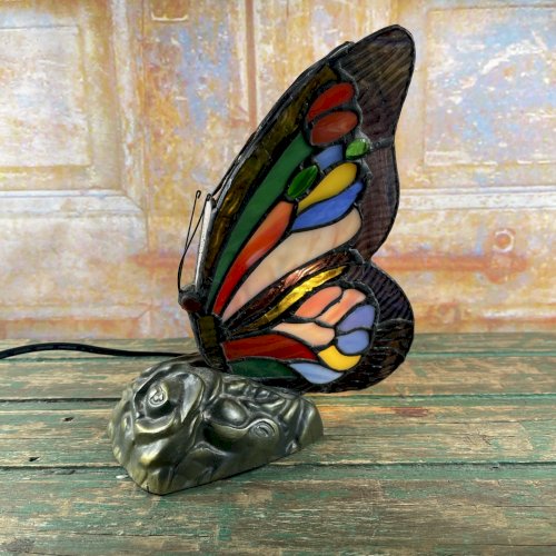 Lampe Papillon en Vitrail – Verre Coloré Soudé à l’Étain – Style Tiffany