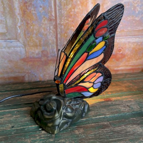 Lampe Papillon en Vitrail – Verre Coloré Soudé à l’Étain – Style Tiffany