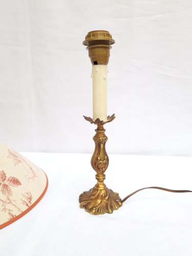 Lampe pied bronze doré 19ème toile de Jouy aux putti