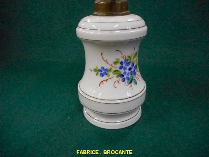 LAMPE PIGEON A PETROLE