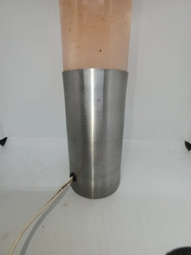 lampe space age vintage en alu à paillette en bon etat