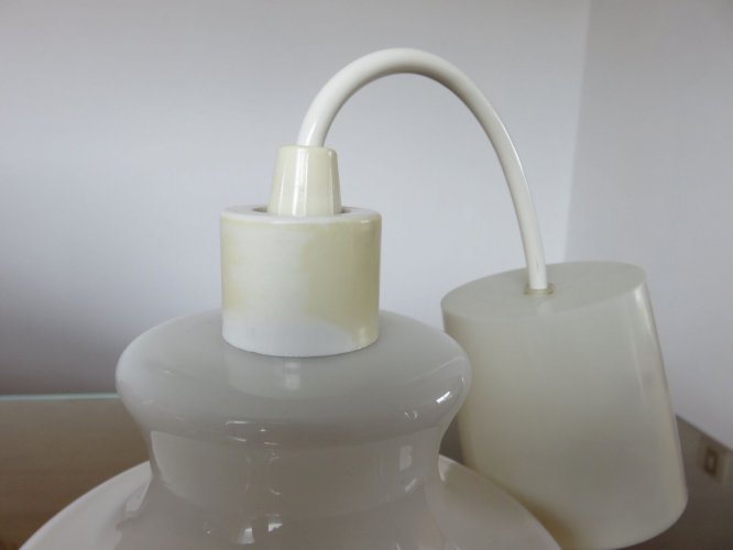 LAMPE SUSPENSION OPALINE MOTIF FLORAL TYPIQUE ANNEES 60 70 VINTAGE
