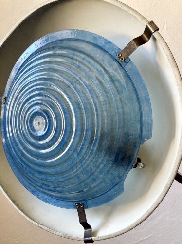 Lampe télescopique Solère, peinture martelée & diffuseur bleu, années 1950