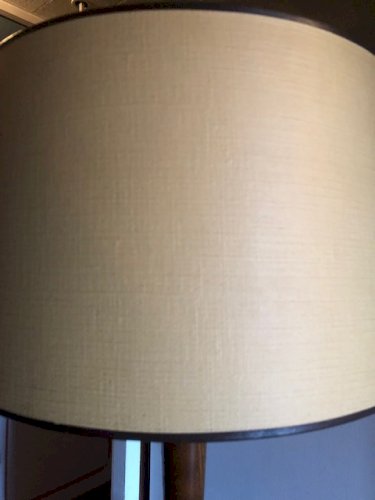 lampe Unilux en bois et laiton années 50
