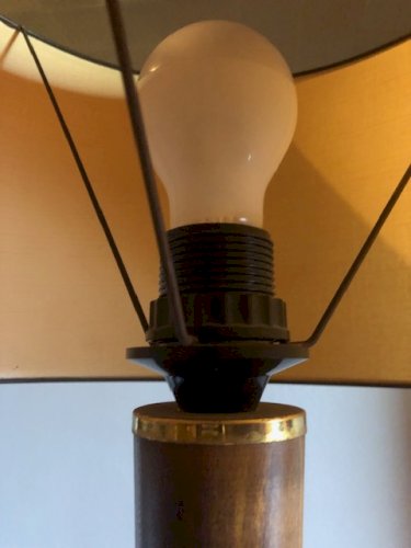 lampe Unilux en bois et laiton années 50