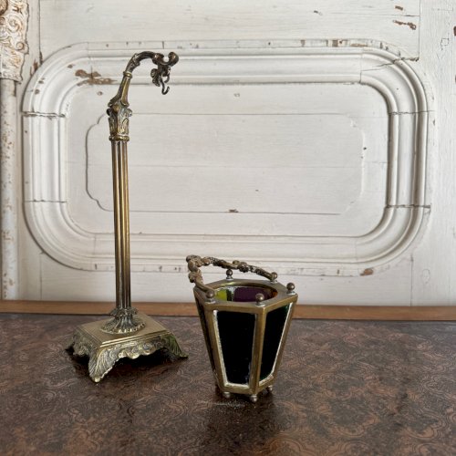 Lampe veilleuse en bronze et verres multicolores Restauration XIXe M3600