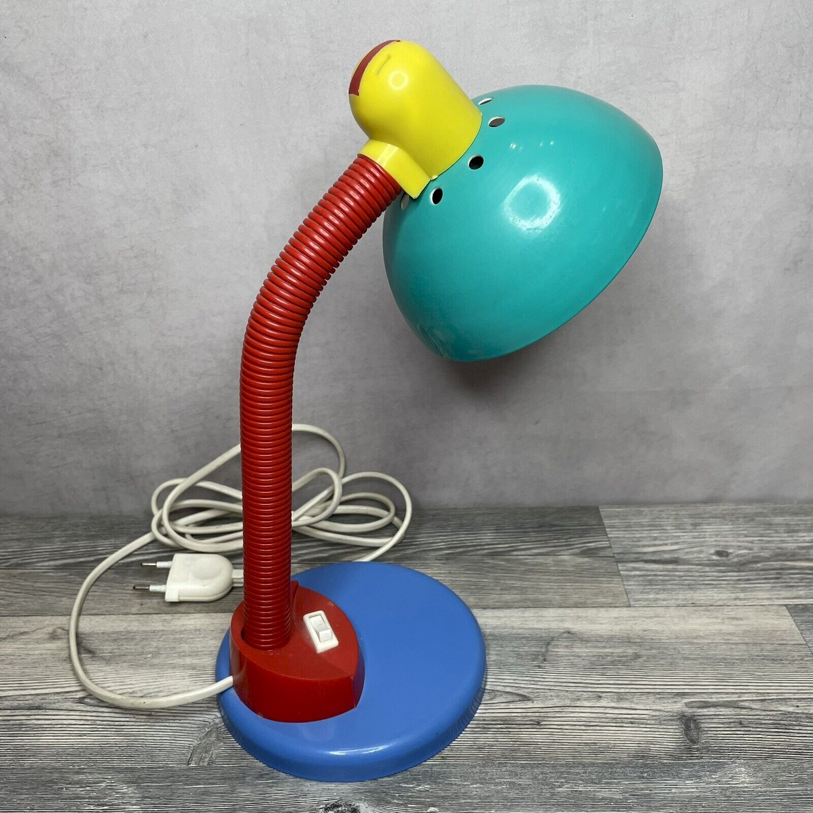 Lampe vintage ALUMINOR 4 couleurs bleu rouge vert et jaune Métal