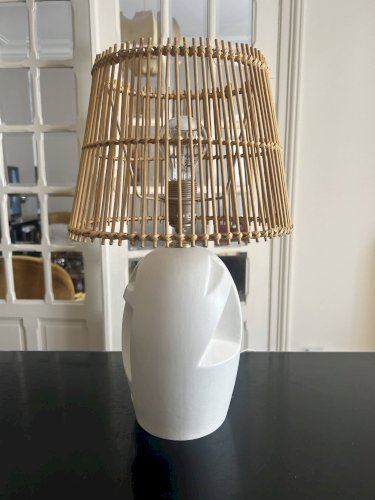 Lampe vintage en céramique ajourée