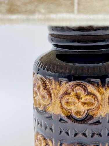 Lampe vintage en céramique relief et abat-jour laine