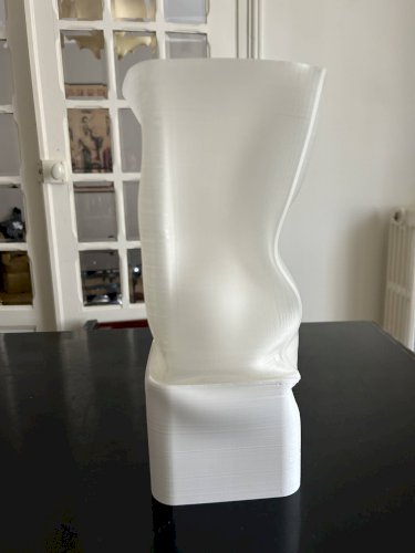 lampe vintage en plastique thermodeformée