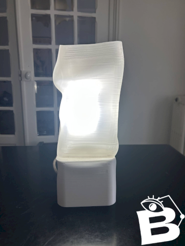 lampe vintage en plastique thermodeformée