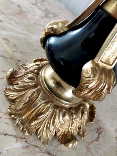 Lampe vintage or et noire style Empire, luminaire ancien