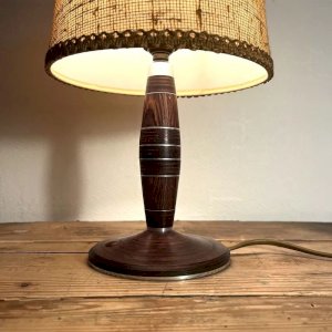 Lampe vintage pied bois
