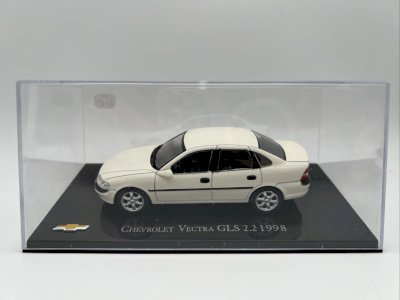  Chevrolet Vectra GLS 2.2 (1998) 1/43