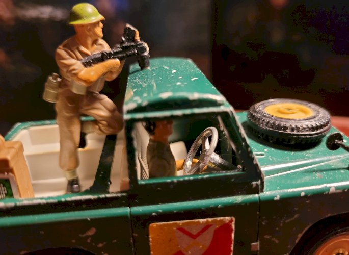 Land rover SWB Britains Ltd 1975 ech 1:32