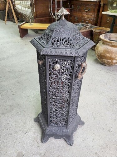 LANTERNE EXTERIEURE EN FONTE F.BESNARD PARIS