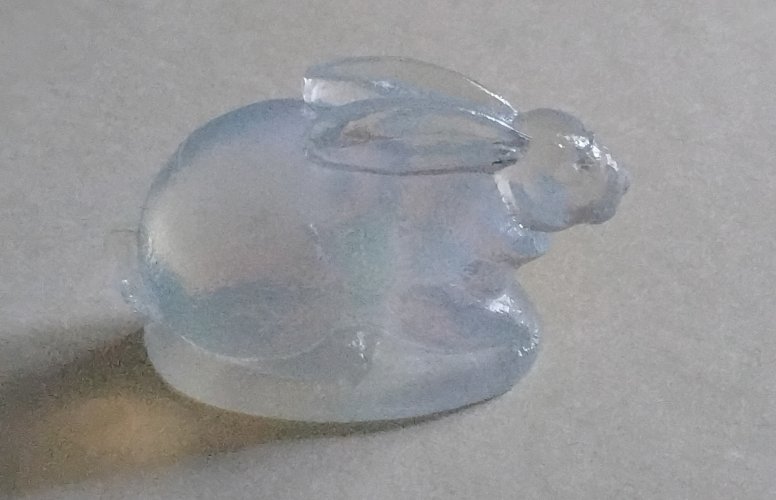 Lapin en verre opalescent Sabino