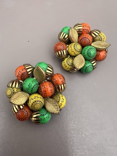 Larges boucles d’oreilles Fantaisie, vintage vers 1960 estival colorée Vintage