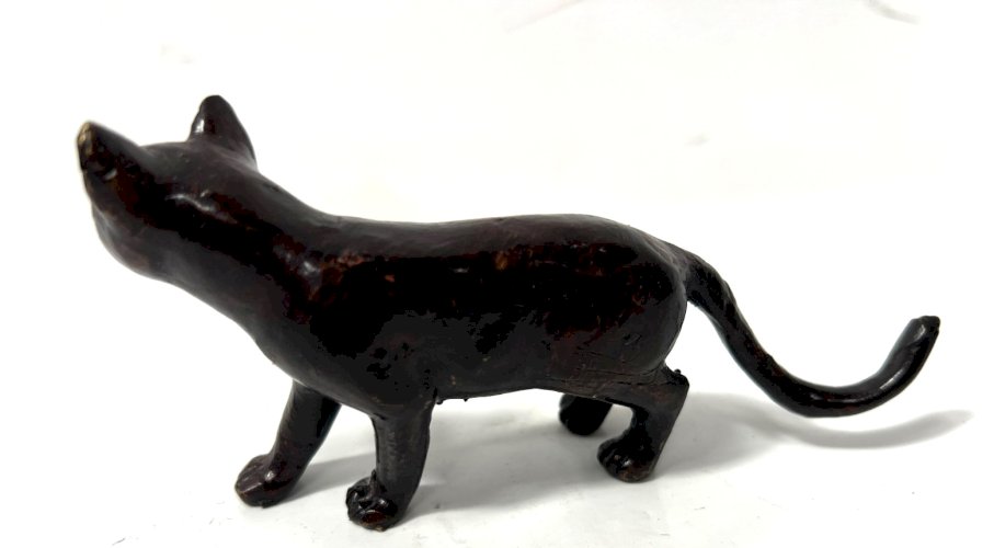 " Le Chat " groupe en bronze a patine brune XX siècle