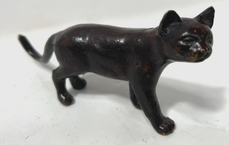 " Le Chat " groupe en bronze a patine brune XX siècle