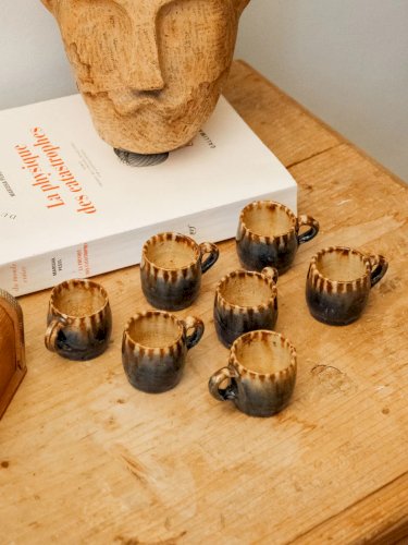 Léandre, le lot de 7 mini tasses en céramique N°204