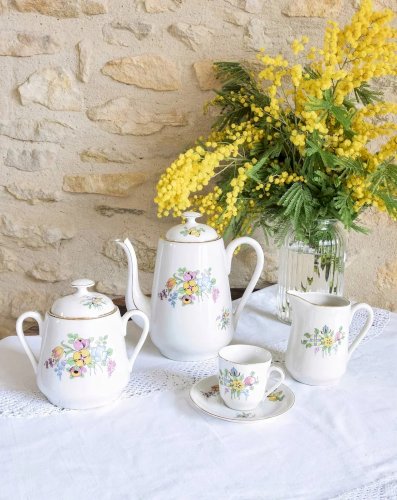 Léandre, le service à café en porcelaine N°6