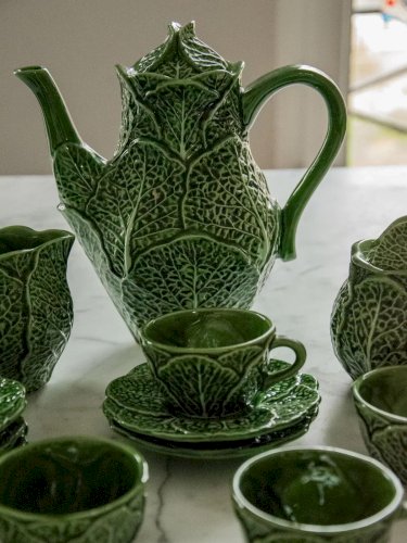 Léandre, le service en barbotine Caldas da Rainha N°205