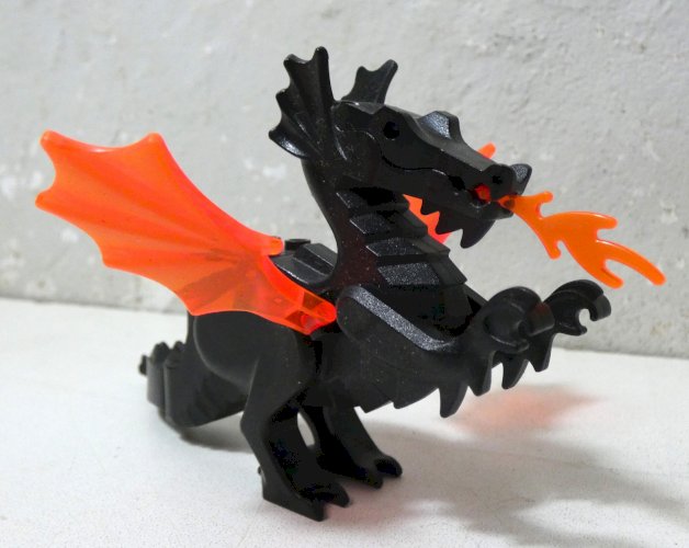LEGO Chevalier Castel 6007 : Le dragon noir plus chevalier à compléter
