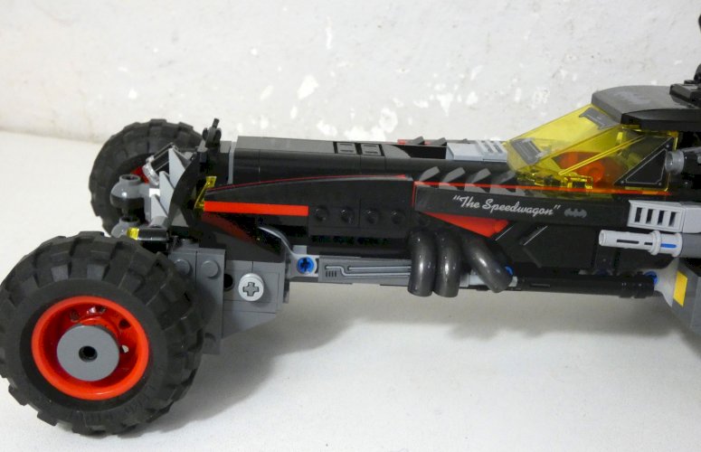 LEGO The Batman Movie 70905 : La Batmobile à compléter avec boite et notices