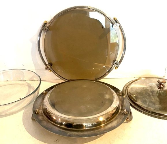 Légumier couvert et son plateau de présentation XX siècle