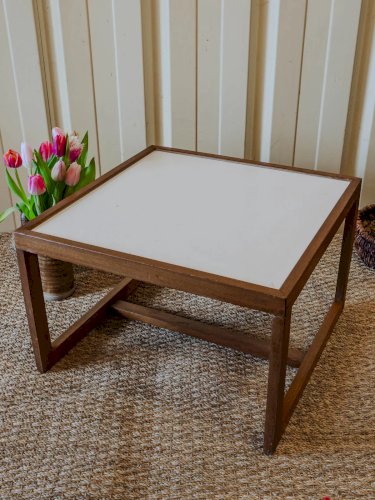 Léonie, la table basse carré en bois N°470